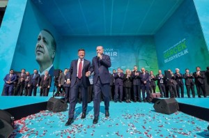 “İzmir’i CHP zihniyetine mahkûm bırakmayacağız”