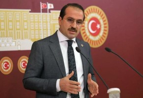Kırkpınar: “CHP, İzmir’i çöpe mahkûm ediyor”