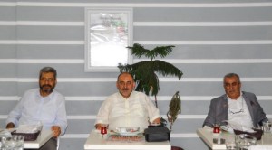 “AYASOFYA’YI SİYASİ MALZEME HALİNE GETİRMEMEK LAZIM”