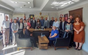 Ümit Özlale, “İzmir çok kan kaybediyor”