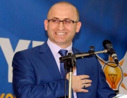 BAŞKAN ADAYI AKBU...