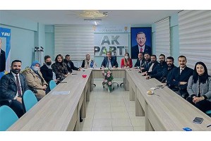 AK PARTİ’DE İLÇE YÖNETİMİ İSTİFA ETTİ