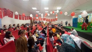 CHP, 100. yılı çocuklarla kutladı