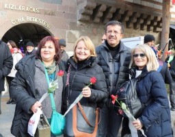 ZEYBEKCİ’NİN ’10 NUMARA İZMİR’ PROJELERİ