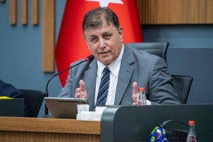 Tugay: “Kimseyi kimseden ayırmadan hizmet ediyoruz”
