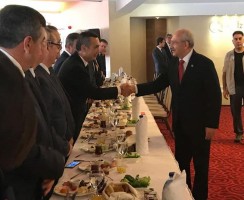 KILIÇDAROĞLU PARTİLİ İLÇE BAŞKANLARI İLE BULUŞTU
