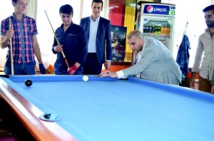 SÜREKLİ VE KAYA ESNAFLA BULUŞTU