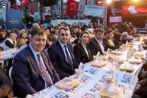 Binler iftar sofrasında buluştu