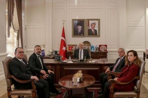 Aslanoğlu'ndan deprem dayanışması ziyaretleri