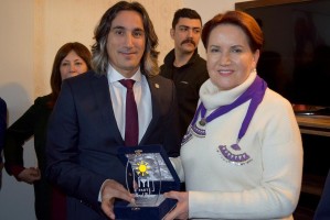 AKŞENER İZMİR’E GELİYOR