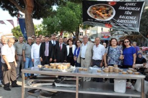 MHP AŞURE HAYRI DÜZENLEDİ