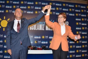 İYİ Parti'nin İzmir adayı Ümit Özlale