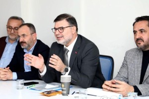 Saygılı'dan Soyer'e yatırım eleştirisi