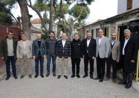 “Sallanan masalarına takoz yaratmaya çalışıyorlar”