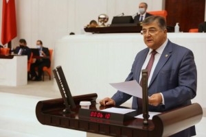 Sındır, “Ormanlarımızı daraltıyorsunuz”