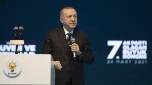 ERDOĞAN, YENİDEN GENEL BAŞKAN