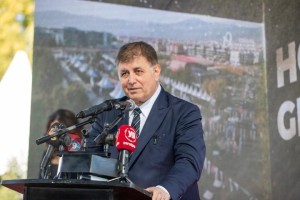 Tugay: “Bu kumpasları darmadağın etmek görevimiz”