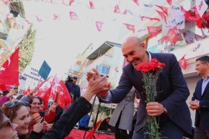 “İZMİR’DE BELEDİYE ANA DÖNEMİ BAŞLIYOR”