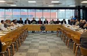 İlçe başkanlarıyla toplantı yaptı