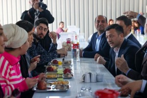 Öğrencilere 10 bin lira destek sözü