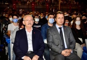 Deniz Yücel, “Gündoğdu’ya bekliyoruz”