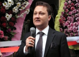 “TÜM MENEMEN’İ KUCAKLAMAK İÇİN ÇALIŞACAĞIZ”