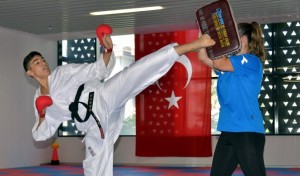 KARATEDE ALİAĞA’NIN GURURU OLDU