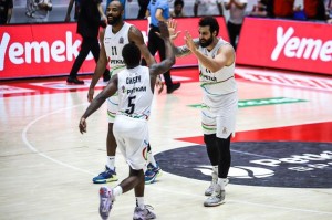 Petkimspor sahasında kazandı
