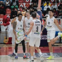 Petkimspor evinde kolay kaybetmiyor