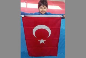 FOÇALI MİNİK KEREM MADALYA PEŞİNDE