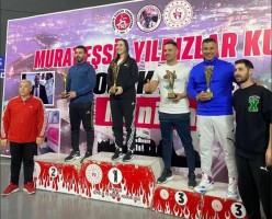 Aliağalı karateciler turnuvaya damga vurdu