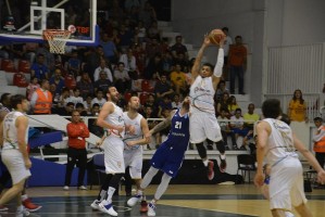 ACIBADEM ÜNİVERSİTESİ İSMİNİ FİNALE YAZDIRDI