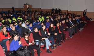 GENÇ SPORCULARA BESLENME SEMİNERİ