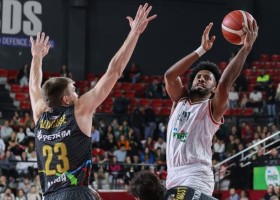 Derbide gülen Pınar Karşıyaka