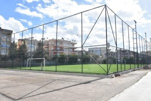 ALİAĞA’YA 8 YENİ HALI SAHA