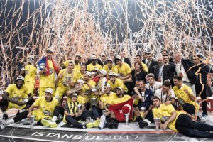 FENERBAHÇE’NİN FİNAL HEYECANI SANAT SOKAĞI’NDA YAŞANACAK