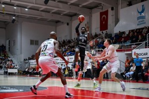 Petkimspor evinde kaybetti