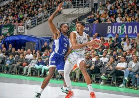 Petkimspor lidere kaybetti