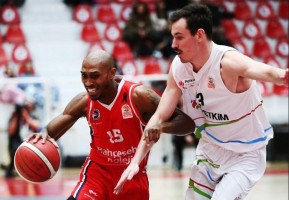 Petkimspor evinde kazandı