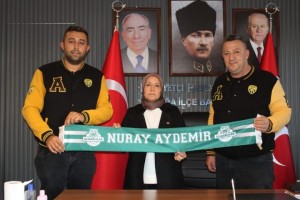 Aliağalılar Taraftar Derneği’nden MHP’yi ziyaret