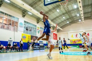 PETKİMSPOR FRUTTİ EXTRA CUP'TA ÜÇÜNCÜ OLDU