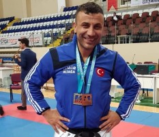 TANER EROL ALİAĞA’YI GURURLANDIRMAYA DEVAM EDİYOR