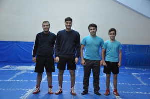 ALİAĞALI GENÇ GÜREŞÇİLERİN HEDEFİ YÜKSEK