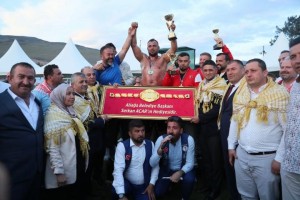 ALTIN KEMERİN SAHİBİ OSMAN AYNUR