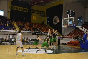 77-76 SKORLA PETKİMPOR GALİP