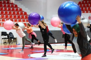 Kadınlara özel pilates ve aerobik kursu