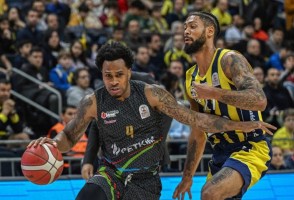 Petkimspor Fenerbahçe’ye kaybetti