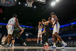 PETKİMSPOR LİDERE KAYBETTİ