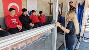 Deprem simülasyon tırı vatandaşla buluştu