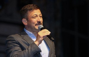 Yeni hareketi CHP'ye benzetti